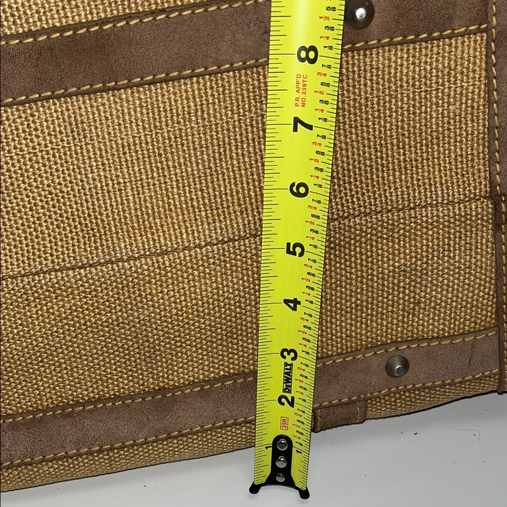 Tommy Bahama Large Tan Burlap and Brown Men's Travel Tote - Picture 15 of 16